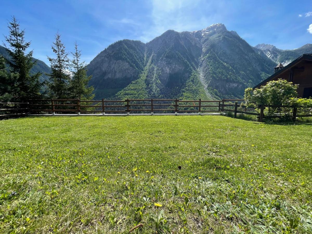 Courmayeur~Navetta Gratuita Per Il Centro+Impianti Eksteriør bilde